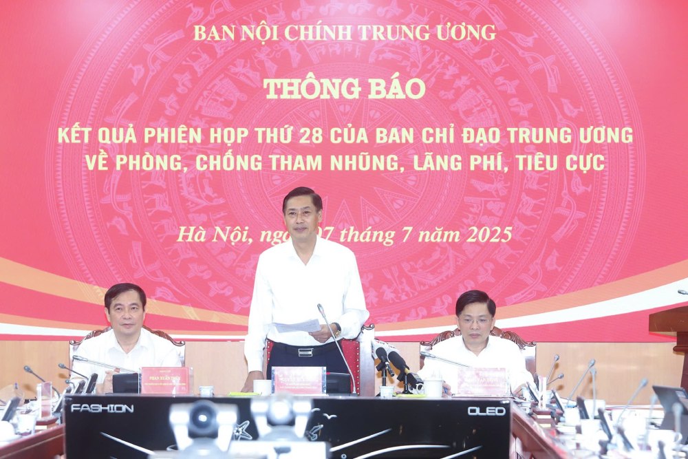Ong Nguyen Huu Dong - Uy vien Trung uong Dang, Pho Truong Ban Noi chinh Trung uong. Anh: Tran Vuong