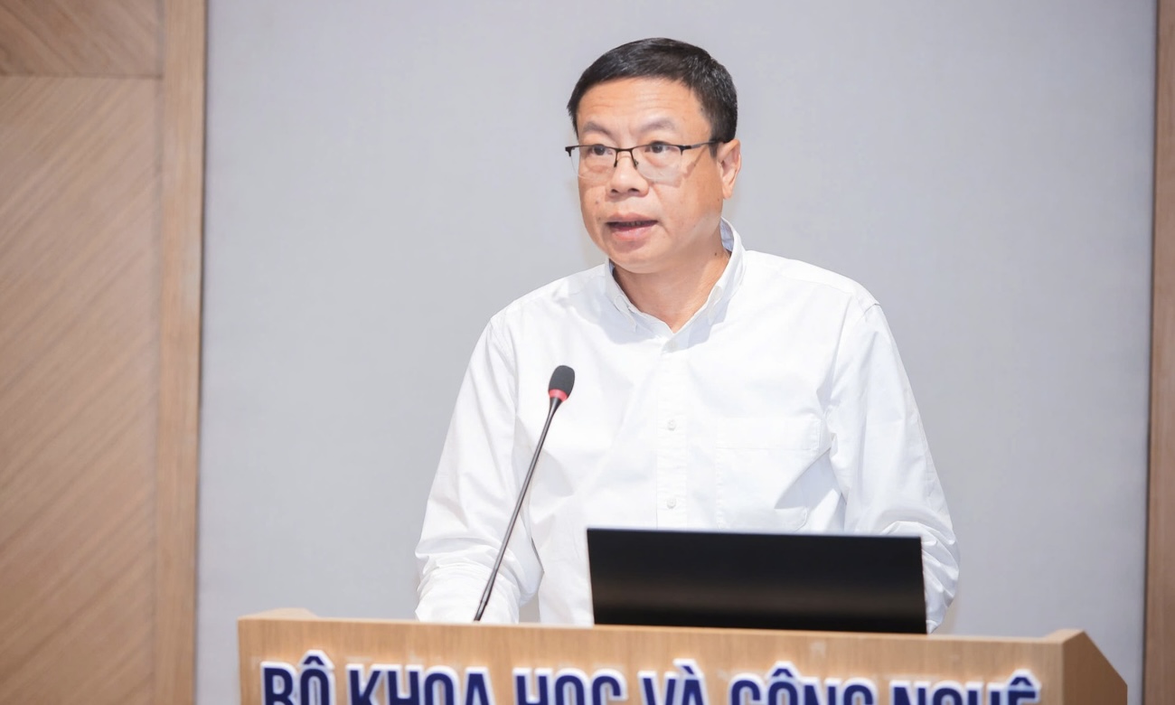 Thu truong bo Le Xuan Dinh phat bieu tai hop bao. Anh: Hao Thien