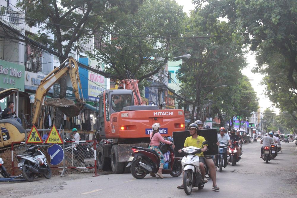 Tuyen Ong Ich Khiem, Hoang Dieu (TP Da Nang) dang duoc sua chua. Anh: Tran Thi