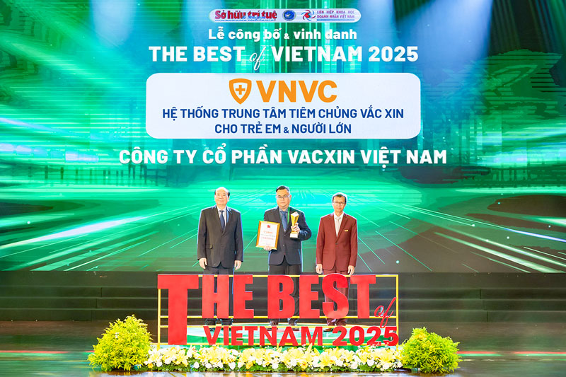 VNVC duoc vinh danh la He thong trung tam tiem chung Vaccine tot nhat Viet Nam 2025. Anh: Moc Thao