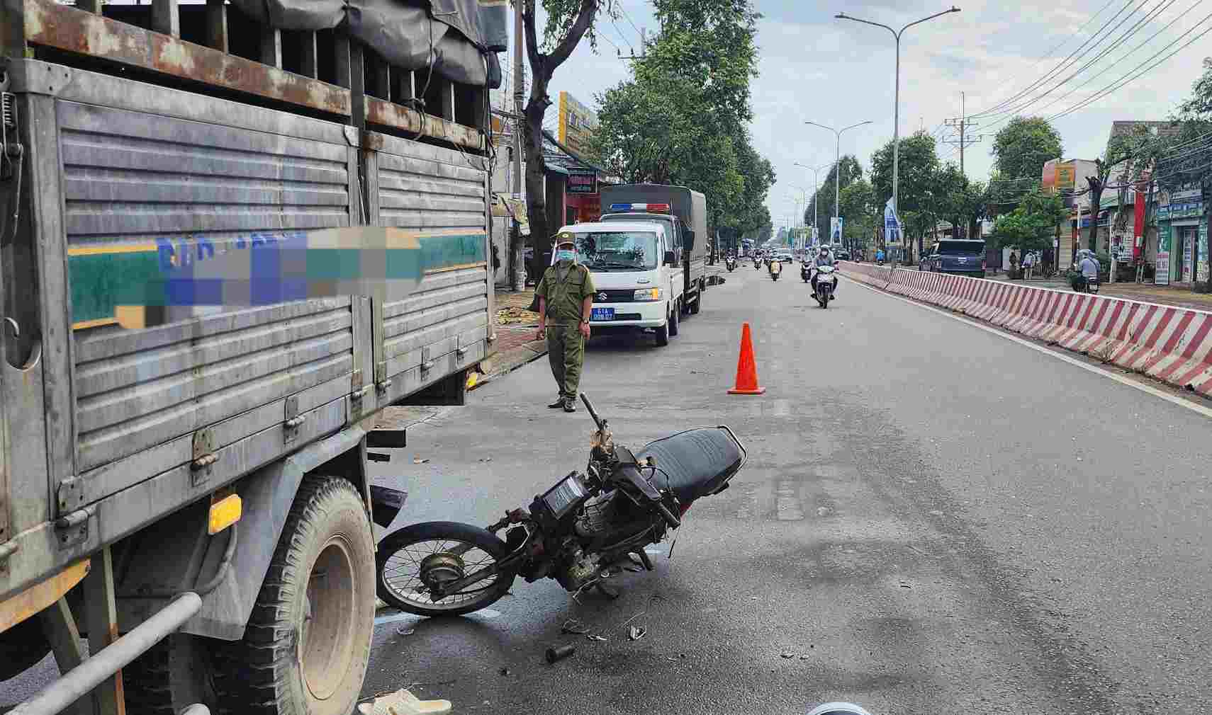 Hien truong vu tai nan. Anh: Dinh Trong
