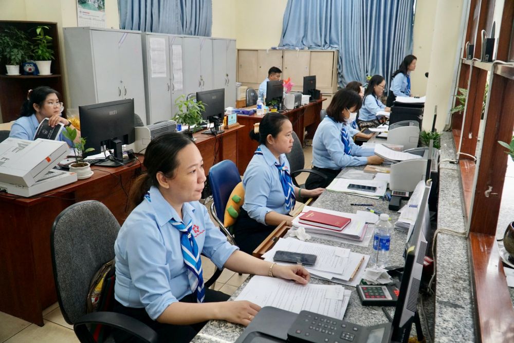 Cac can bo tai phuong moi da dan bat nhip voi cong viec. Anh: Minh Tam