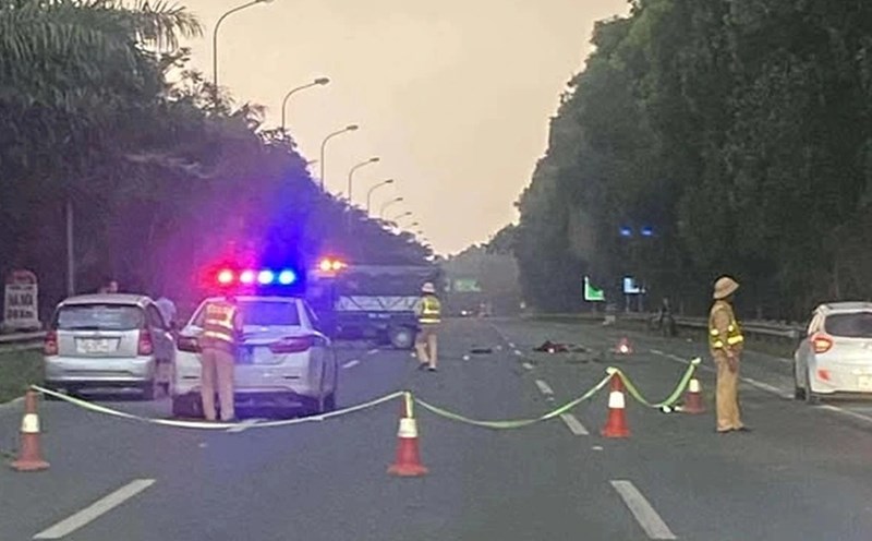 Accidents lurk but many people still ignore them, determined to ride motorbikes onto the highway