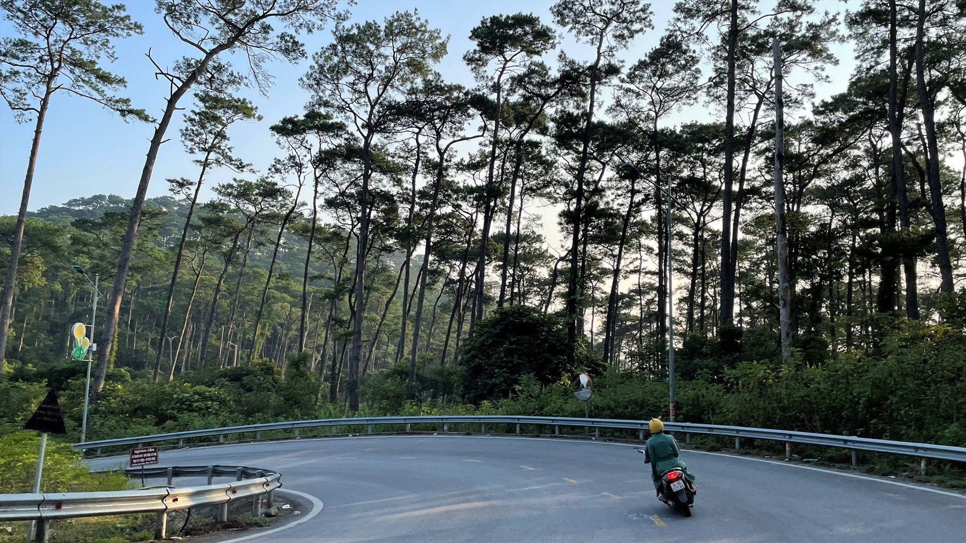 Luong khach du lich den Tam Dao vao mua he va mua thu la rat lon. Anh: An Nhien.