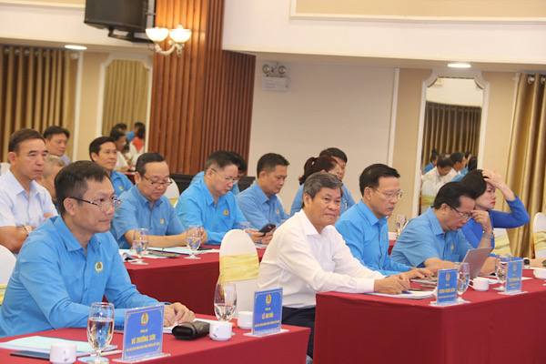 6 thang dau nam Cong doan Cong thuong Viet Nam to chuc thanh cong nhieu hoat dong cham lo cho doan vien, nguoi lao dong. Anh: Phuong Linh