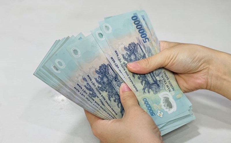 The State Bank is gradually removing credit room and will study new policies in line with Vietnamese practice, increasing proactiveness and flexibility in management. Photo: Duc Manh.