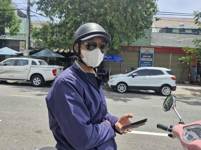 Đi 25km đổi bằng lái xe, người đàn ông ở Đà Nẵng bất ngờ vì được về sớm