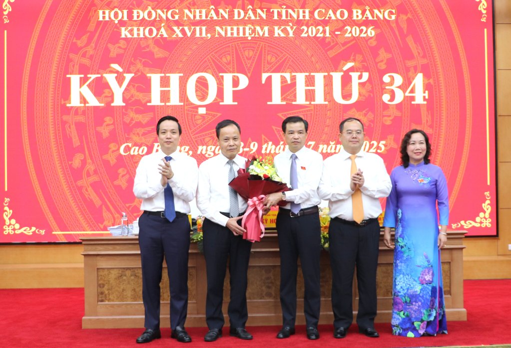 까오방성 인민의회는 최근 부의장 1명을 해임했습니다. 사진: 테 히엔