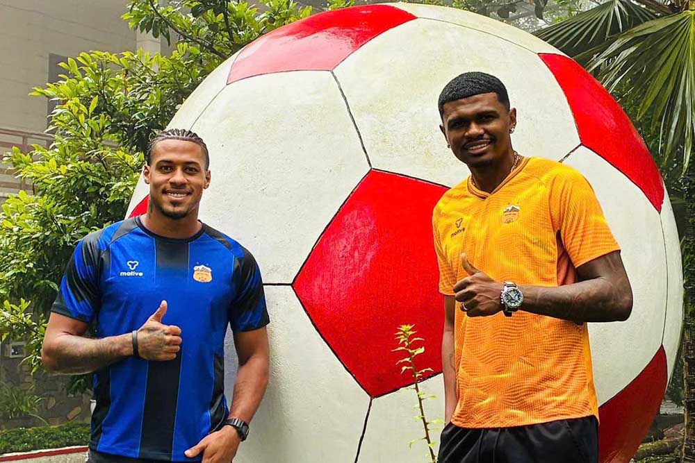 호앙아인잘라이의 공격수 가브리엘(왼쪽)과 미드필더 케빈 프라가. 사진: HAGL 클럽