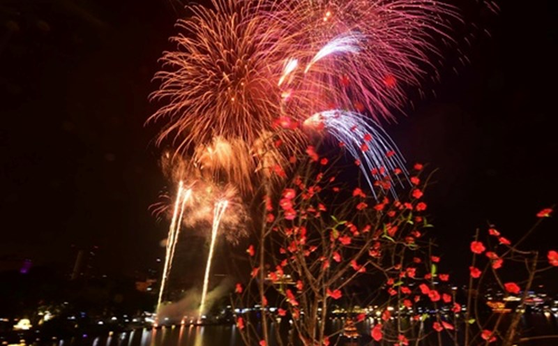 Hanoi will organize 5 fireworks display locations to celebrate National Day September 2. Photo: Hai Nguyen