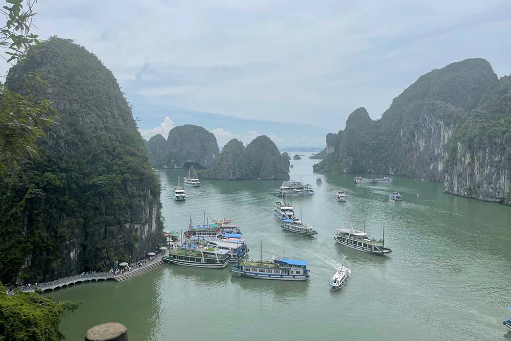 Ve dep ki vi cua Vinh Ha Long. Anh: Ban to chuc