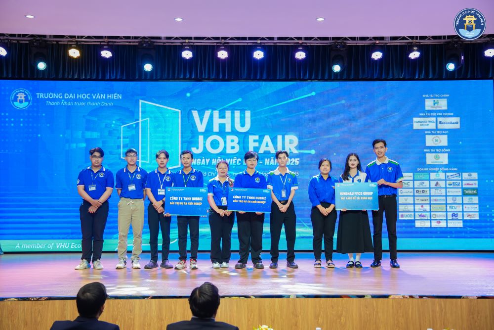 03 nhom de tai duoc doanh nghiep bao tro y tuong khoi nghiep va dat hang de tai ngay tai Ngay hoi viec lam 2025.