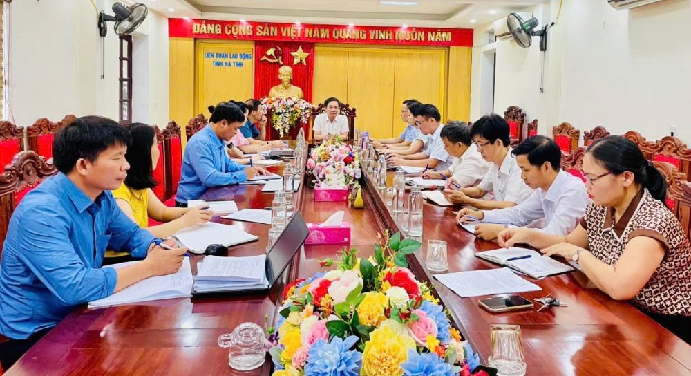 경제 구역 노동조합 위원회가 7월 임무를 시행합니다. 사진: 하띤 노동조합