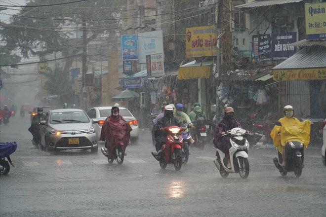 Du bao thoi tiet hom nay 9.7, mua dong xuat hien chu yeu vao chieu toi va dem tren pham vi ca nuoc. Anh: Ha May