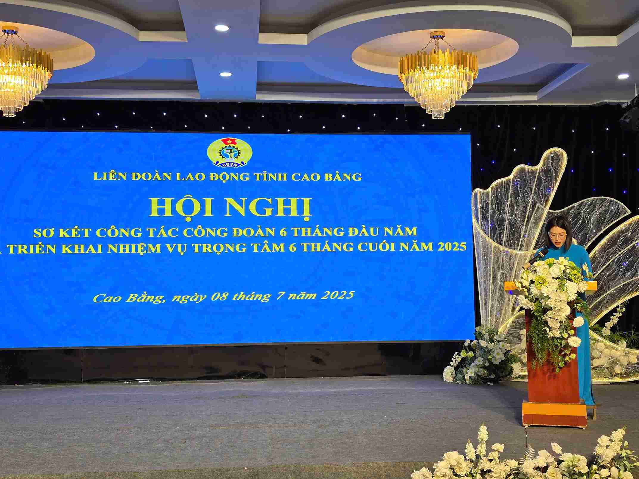 Ba Nguyen Thi Huong Nhung - Pho Chu tich phu trach LDLD tinh phat bieu khai mac hoi nghi. Anh: Tan Van.