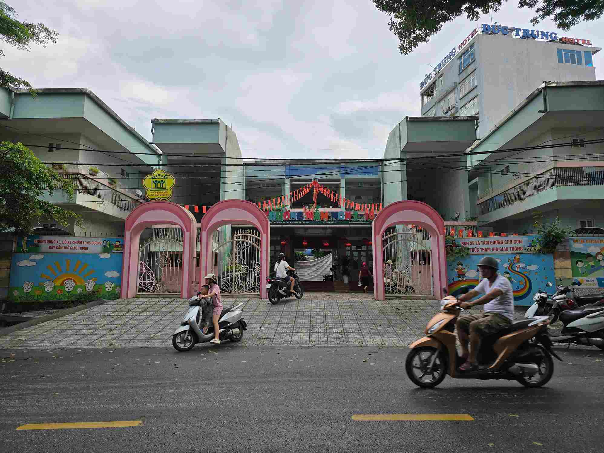 Truong mam non 3/10 sap duoc cai tao, sua chua de don chao nam hoc moi. Anh: Tan Van