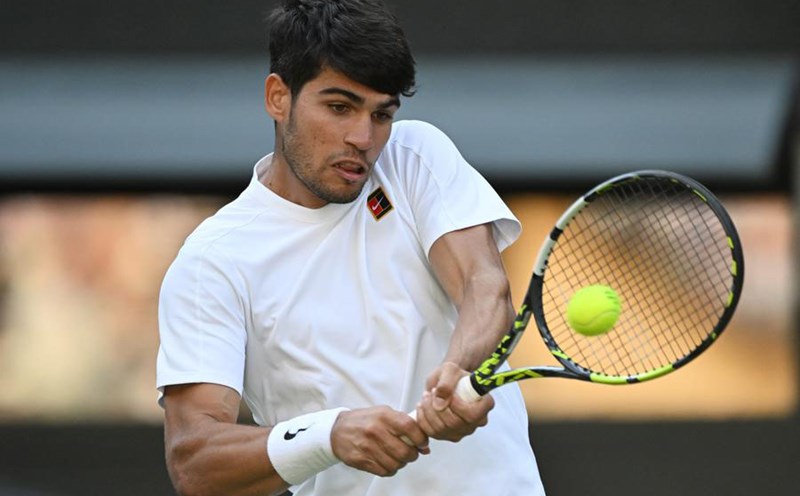 Carlos Alcaraz lần thứ 3 liên tiếp vào chung kết Wimbledon