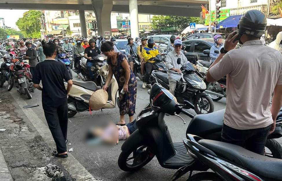 Mot nguoi bi thuong sau vu dam lien hoan. Anh: Phuc Van