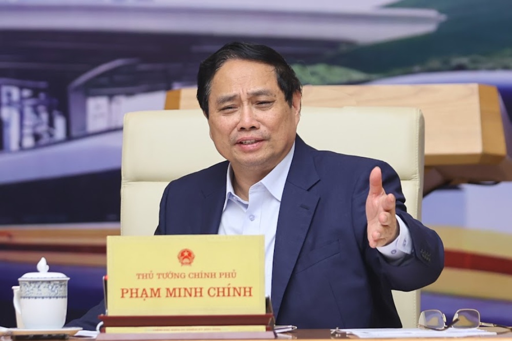 팜밍찡(Pham Minh Chinh) 정치국 위원 겸 총리는 8월 19일에 2개의 철도 프로젝트 부지 정리 작업을 시작할 것을 요청했습니다. 사진: 낫박(Nhat Bac)