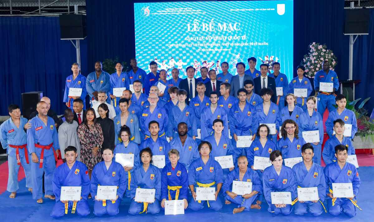 Vovinam - Viet Vo Dao Curso de capacitacion especial con el tema "Acerca de la fuente" contribuye a difundir el valor de Vovinam a International. Foto: Hai Anh