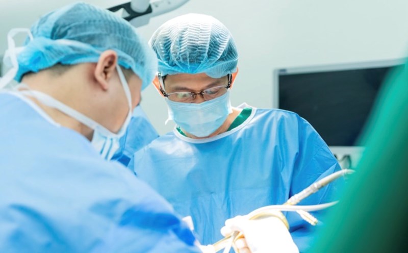 The patient underwent 6 cycles of chemotherapy to reduce the tumor before undergoing breast cancer surgery. Photo: Phong Lan