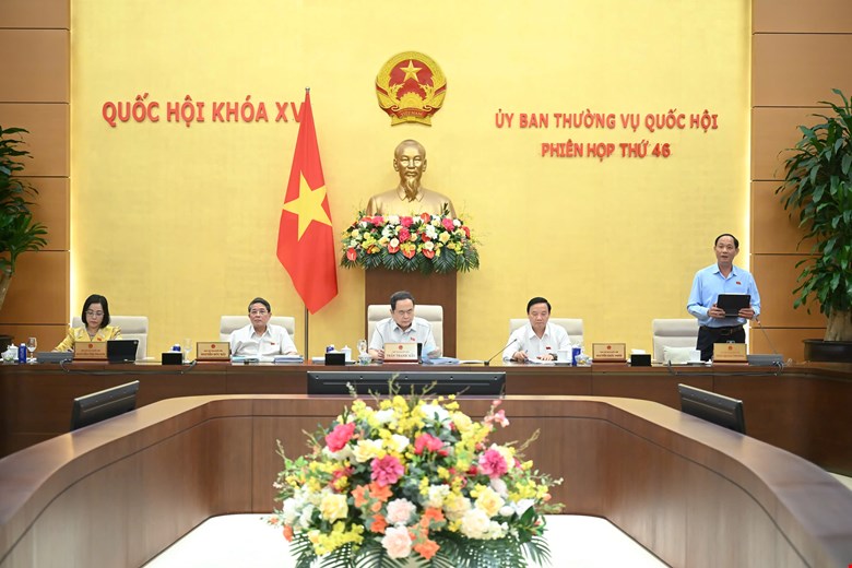 국회 상임위원회는 47차 회의에서 인사 임명을 검토하고 승인합니다. 사진: 국회 상임위원회 제46차 회의. 사진: Quochoi.vn