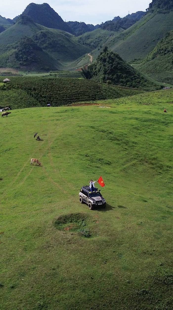 “La nguoi ban dia nen minh di lai thuan tien, de dang. Hien Suoi Bon khong thu ve vao nua nen chuyen di cua minh co the goi la “du lich 0 dong“. Nhung cam giac minh mang ve thi vo gia: thu gian, binh yen va day cam hung”, Quang Kien chia se. Anh: NVCC