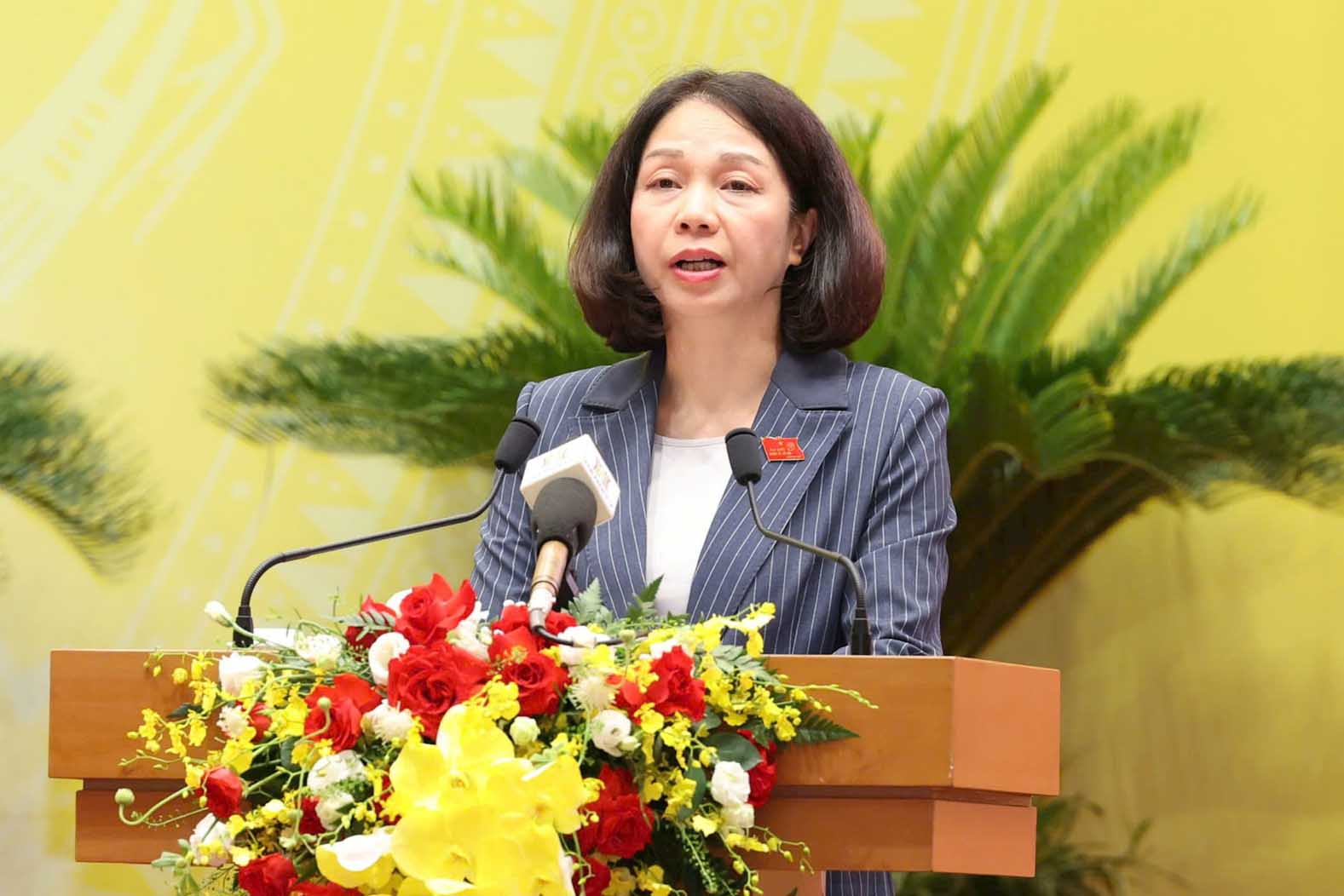 Vice Chairman of Hanoi People's Committee Vu Thu Ha spoke at the question-and-answer session. Photo: Viet Thanh