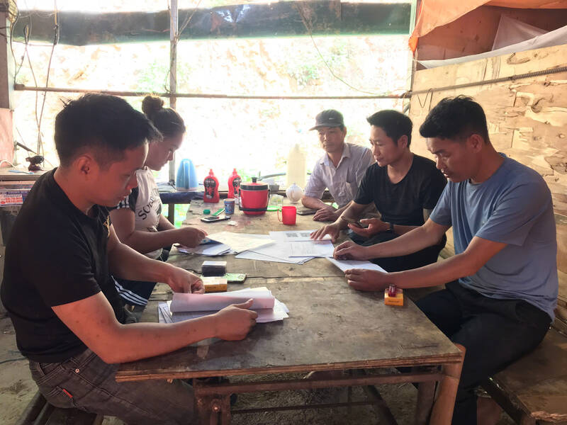 Nam Pan 5水力発電所の建設作業員チームは、十分な給与を受け取った。写真:Truong Son