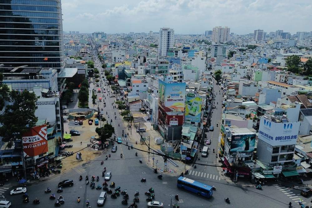 Mat bang tai khu vuc vong xoay Dan Chu da ban giao tu giua nam ngoai. Noi nay se xay dung ga ngam quy mo lon trong tuong lai. Ảnh: Anh Tu