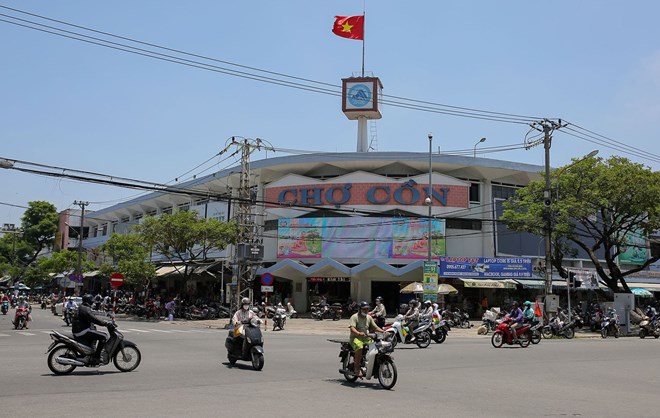 Di chuyen den cho Con Da Nang vo cung thuan tien, de dang. Anh: Nguyen Dong