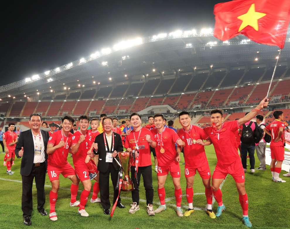 Bau Hien luon sat canh va cung cap nhieu hao thu cho doi tuyen Viet Nam. Anh: T&T.