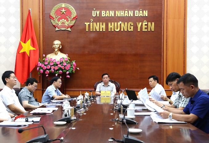 흥옌성 지점에서 열린 회의에 참석한 대표들. 사진: 흥옌성 전자 정보 포털