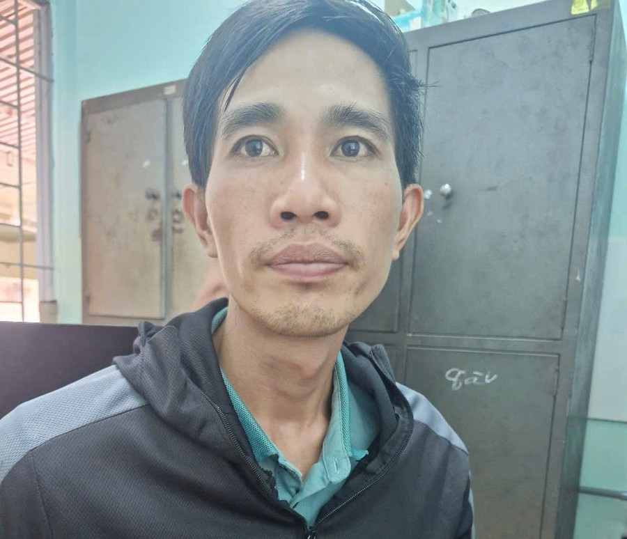 Đối tượng Sơn đầu thú do có hành vi liên quan đến mua bán trái phép chất ma tuý. Ảnh: Công an