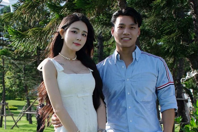 Vũ Văn Thanh chia sẻ hình ảnh ngọt ngào bên bạn gái