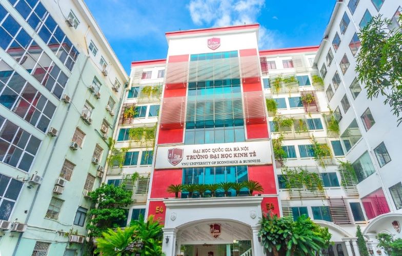 The lowest tuition fee for the University of Economics, Vietnam National University, Hanoi is from 46 million VND/year. Photo: UEB