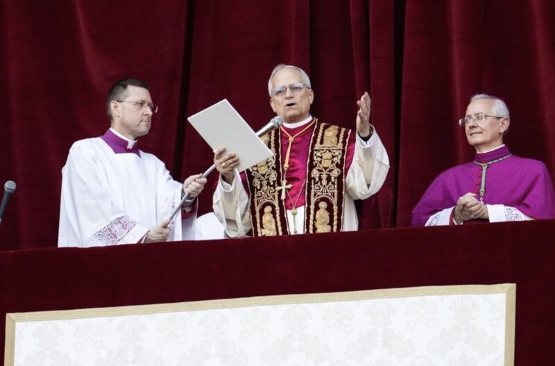 El Papa Leo XIV (Foto, Medio) propone organizar las negociaciones de paz rusas. Foto: Xinhua