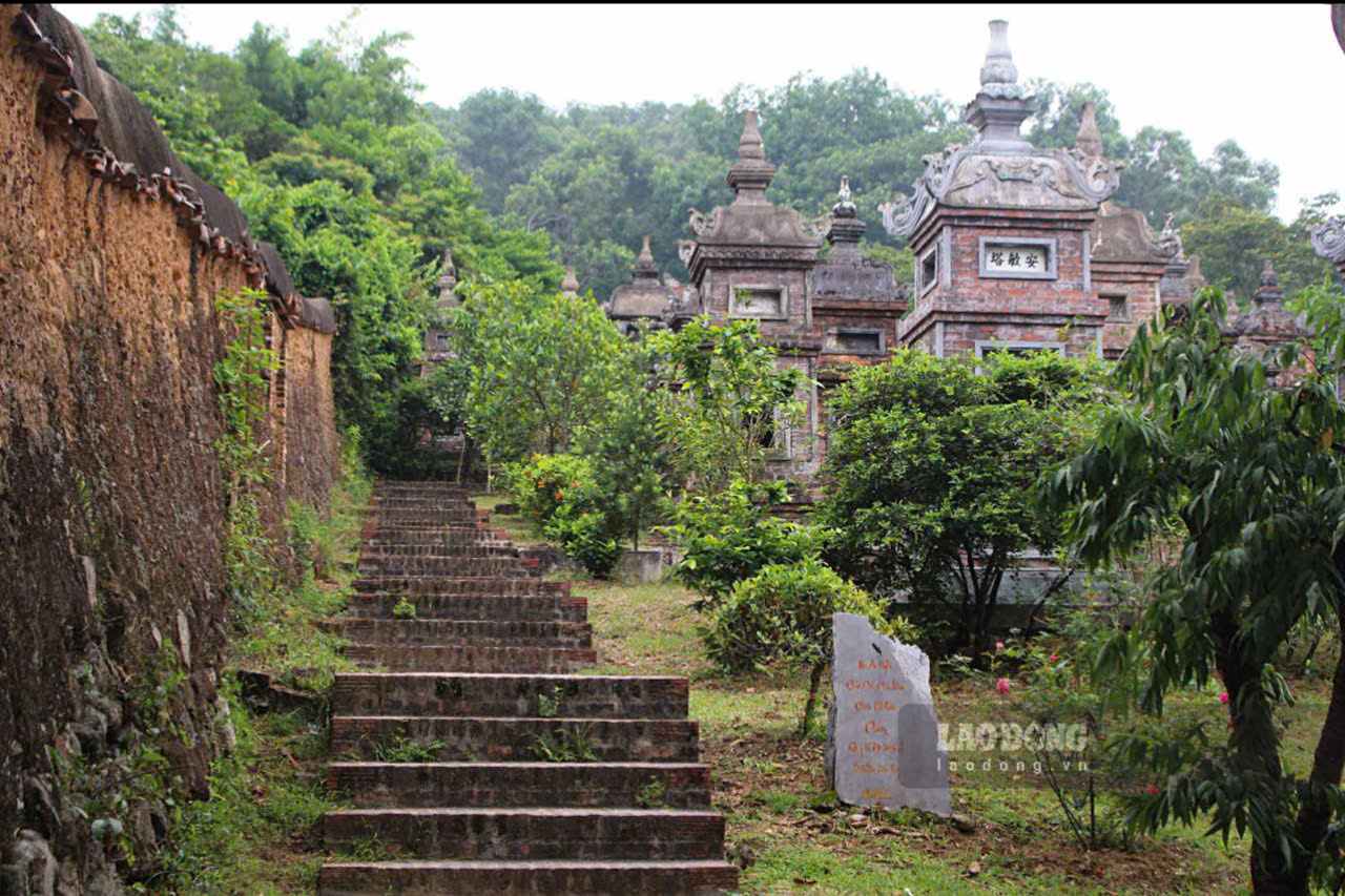 Chua Bo Da co tu thoi Ly the ky 11, duoc trung tu vao thoi Le, duoi trieu vua Le Du Tong (1705-1728). Anh: Le Tuyen