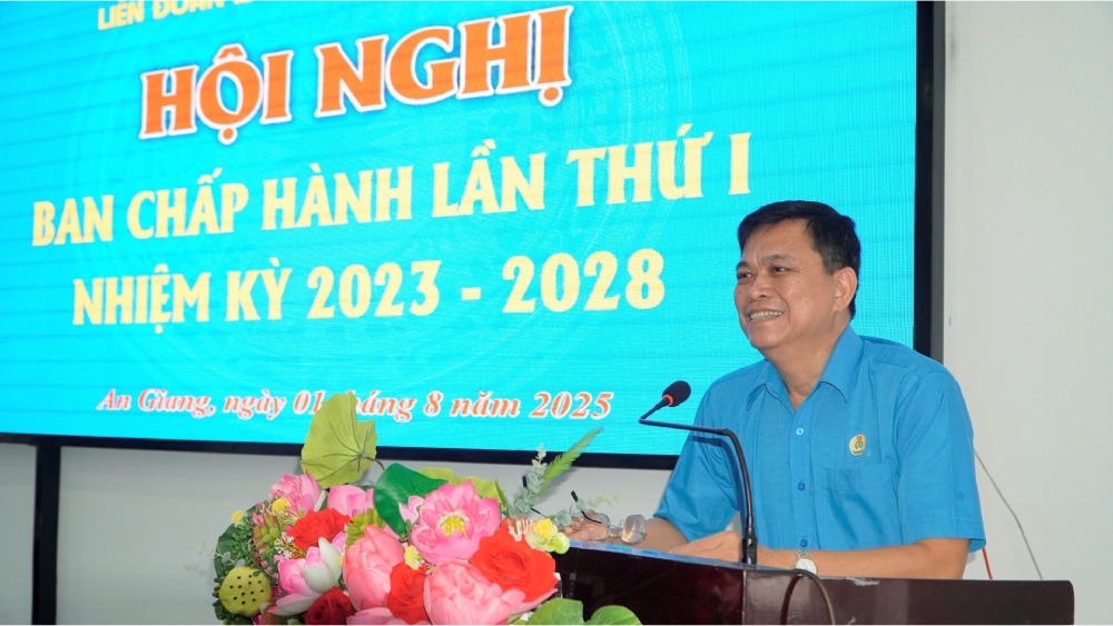 Chu tich LDLD tinh An Giang Do Tran Thinh phat bieu tai hoi nghi. Anh: Nguyen Anh