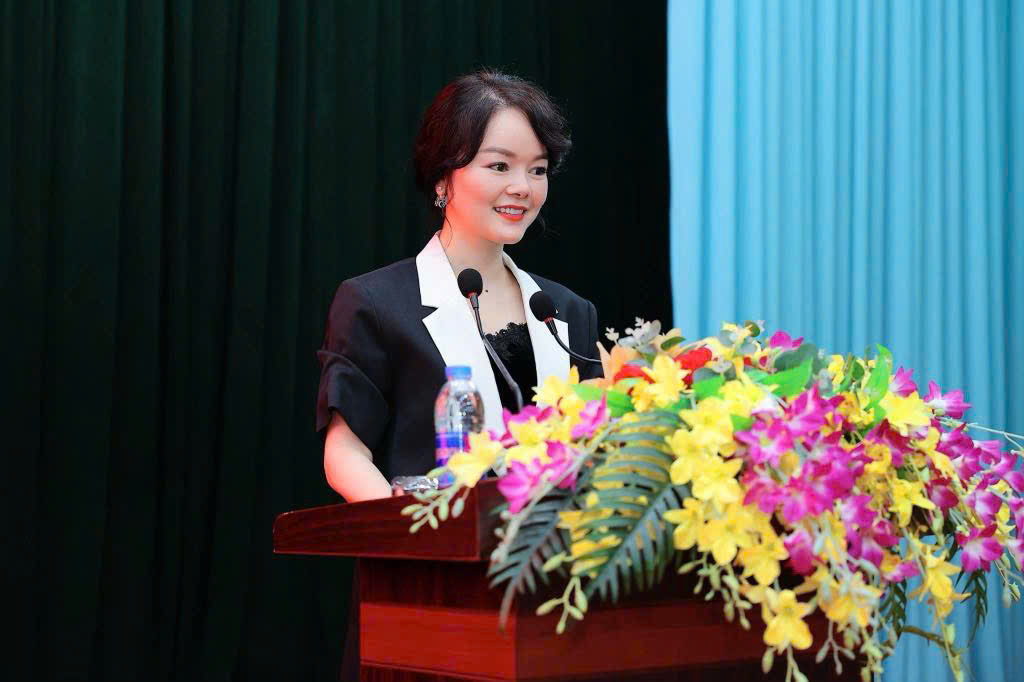 Chuyen gia giao duc Tong Lien Anh. Anh: Nhan vat cung cap
