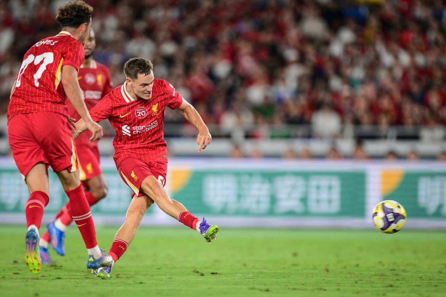 Liverpool da co Florian Wirtz va dang cho Alexander Isak. Anh: AFP