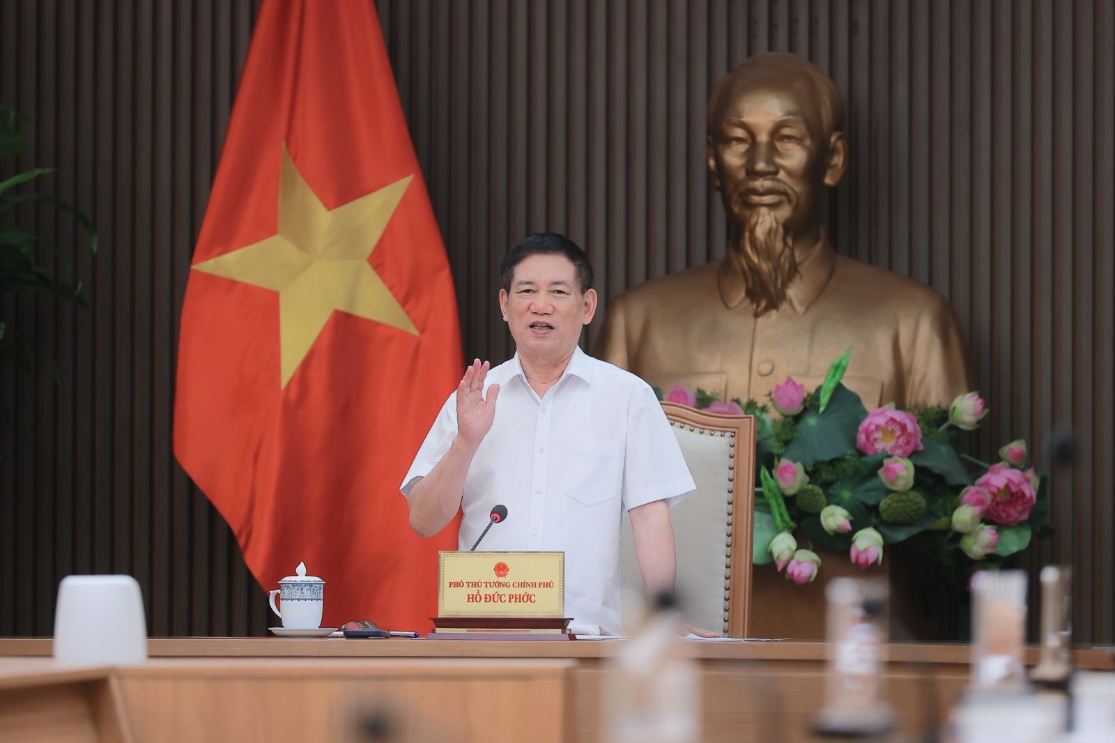 Pho Thu tuong Chinh phu Ho Duc Phoc chu tri cuoc hop ke hoach tai chinh - ngan sach. Anh: VGP