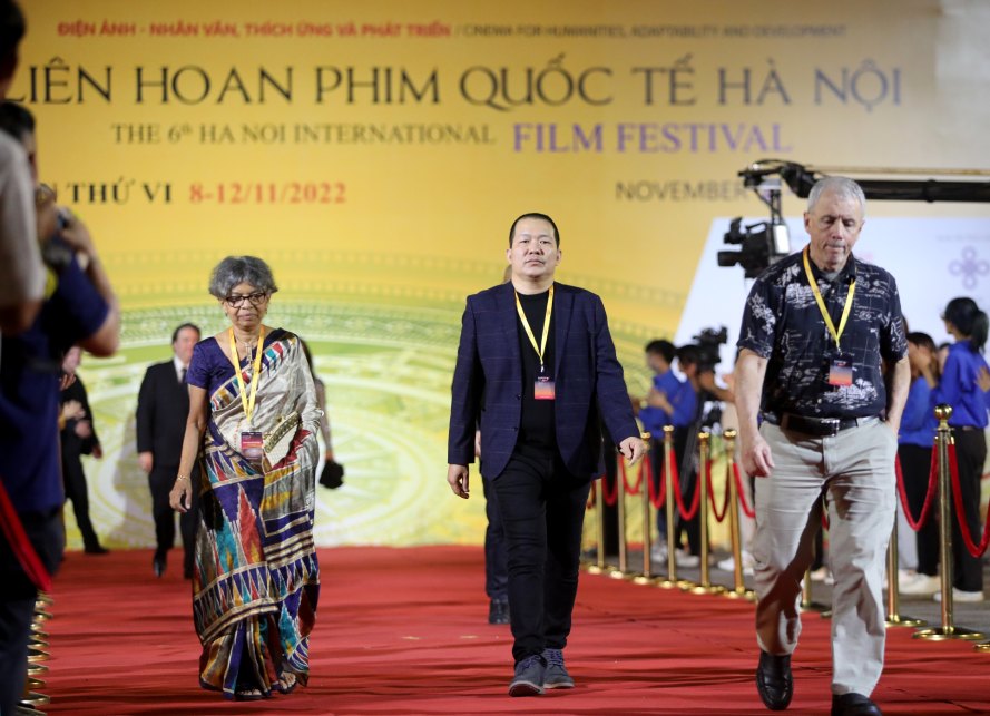 Luong Dinh Dung tren tham do mot LHP duoc to chuc tai Viet Nam. Anh: NVCC