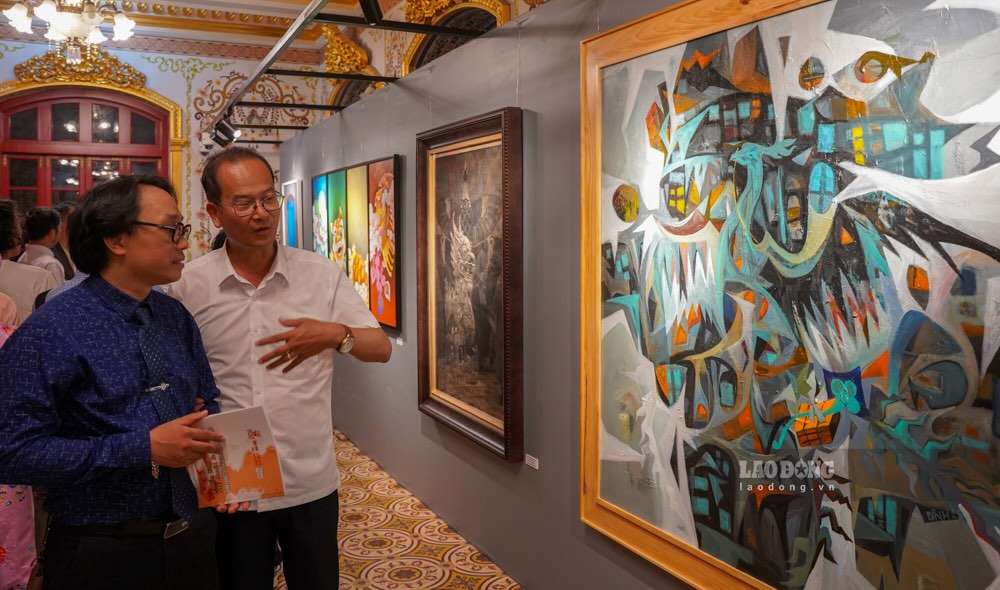 La exposición es la cuarta actividad temática de la serie de cooperación entre la Universidad de las Artes, la Universidad de Hue y el Centro de Conservación de Monumentos de Hue. No se trata solo de un evento artístico, sino también de una oportunidad para presentar, investigar y difundir los valores del patrimonio cultural tradicional a través de la perspectiva creativa del arte contemporáneo.