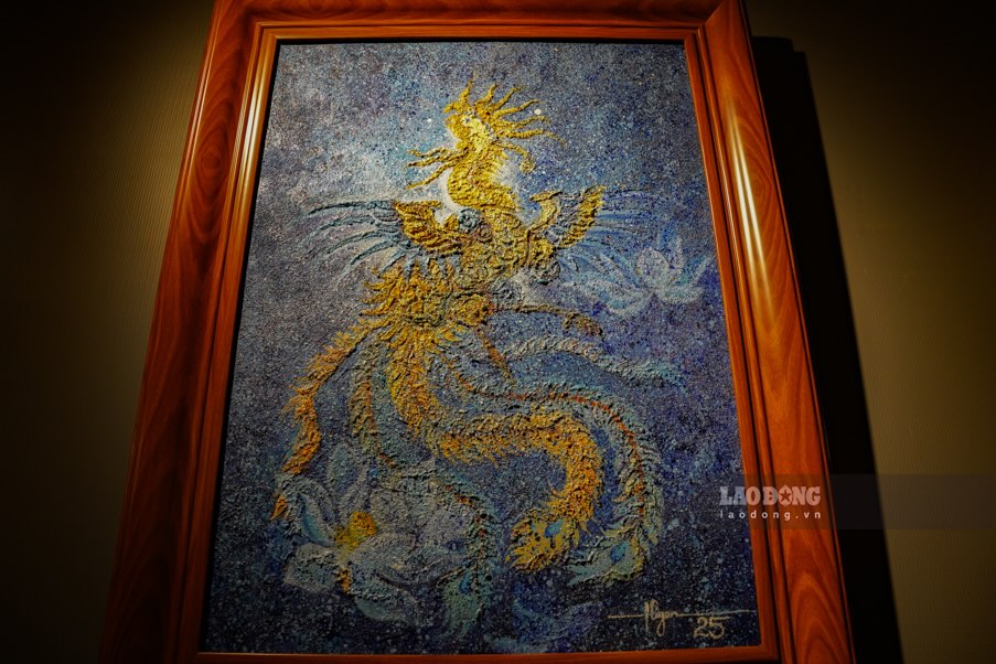 Esta exposición reúne numerosas obras de artistas, profesores y estudiantes, creadas con el espíritu de heredar la tradición pero al mismo tiempo ampliando la capacidad de expresión a través del lenguaje visual contemporáneo.