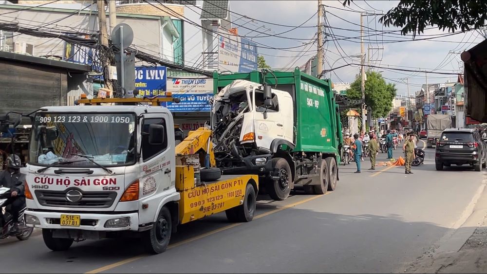 Hien truong vu tai nan chieu 1.8 tren duong Ha Huy Giap khien 1 nguoi tu vong. Anh: Doan Doan
