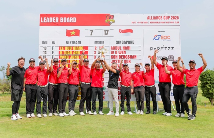 싱가포르 골프 대표팀이 이번 대회에서 우승했습니다. 사진: VGA