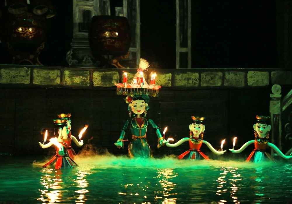 Bieu dien mua roi nuoc cua Nha hat Nghe thuat duong dai Viet Nam