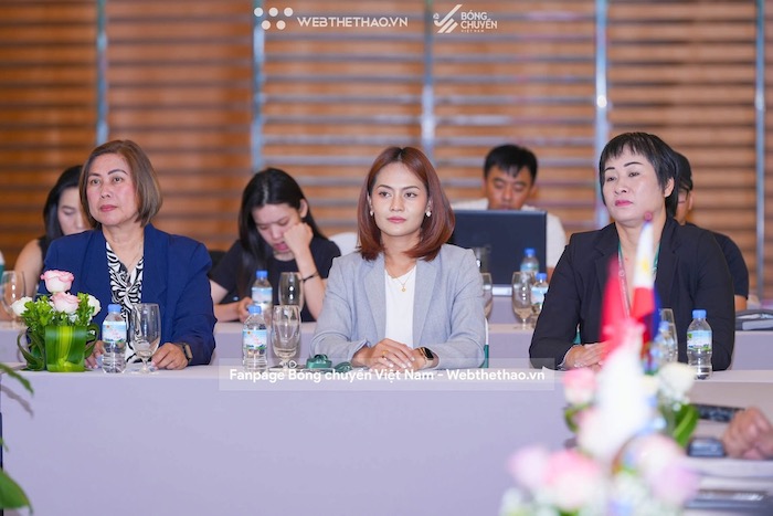 Angkana Wongrot (giua) so huu ngoai hinh va guong mat xinh dep. Anh: Bong chuyen Viet Nam