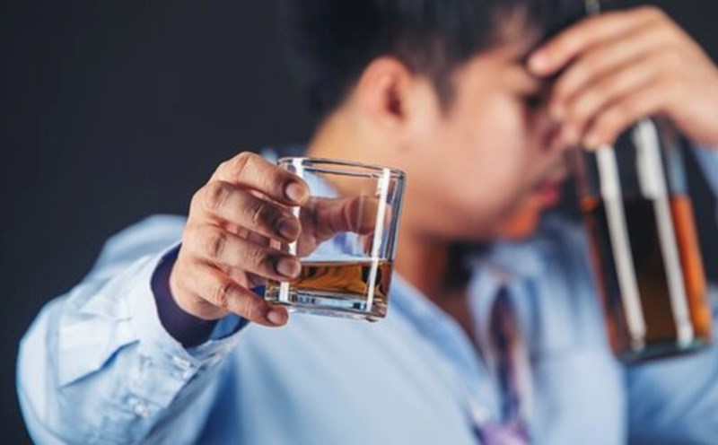 How does drinking alcohol affect muscle recovery? Photo: Thuy Duong